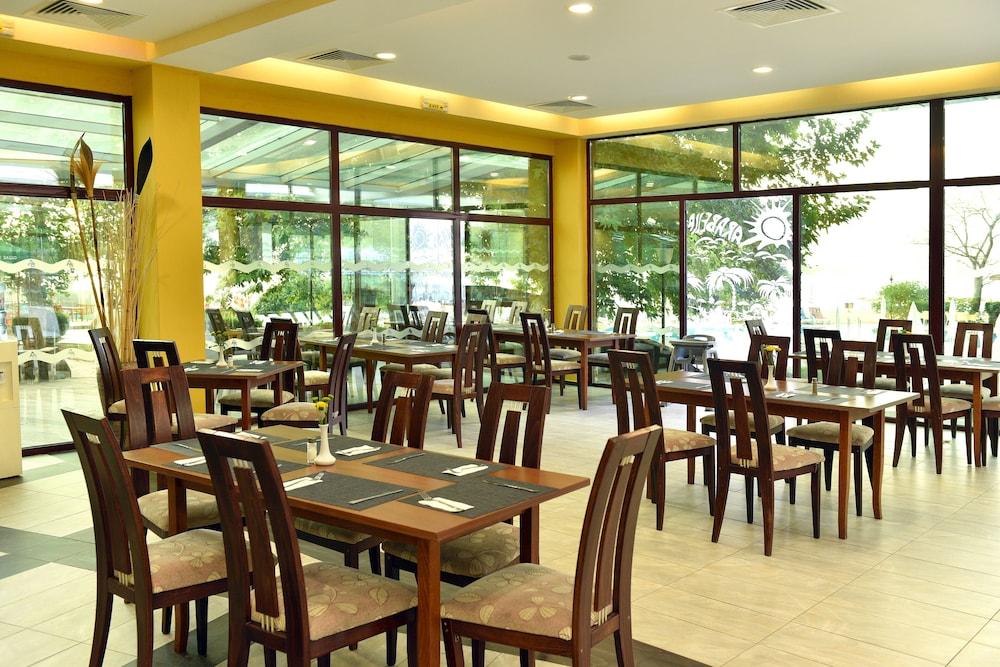 Hotel Arabella Beach Αλμπένα Εξωτερικό φωτογραφία