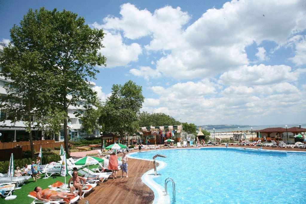 Hotel Arabella Beach Αλμπένα Εξωτερικό φωτογραφία