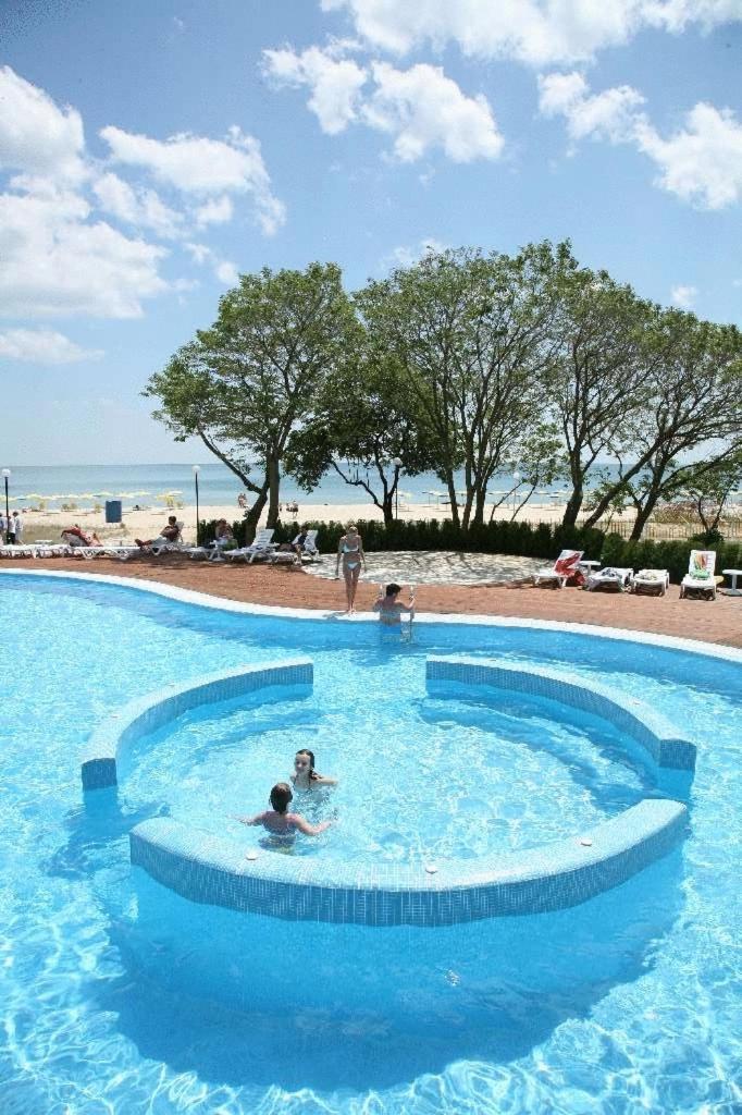 Hotel Arabella Beach Αλμπένα Εξωτερικό φωτογραφία