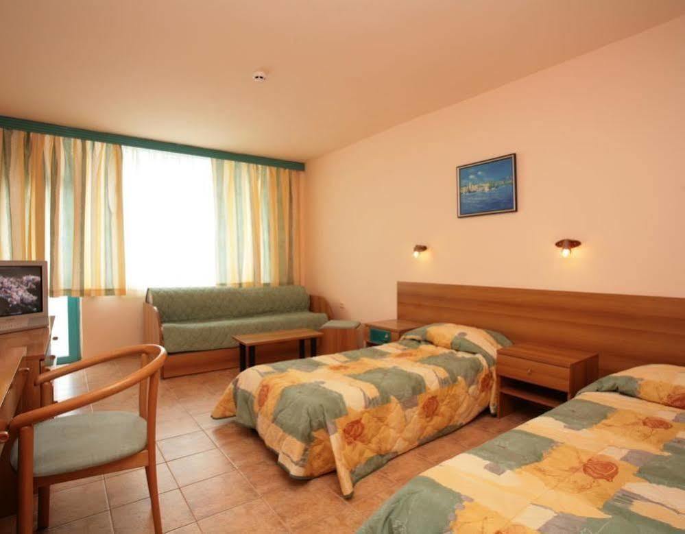 Hotel Arabella Beach Αλμπένα Εξωτερικό φωτογραφία